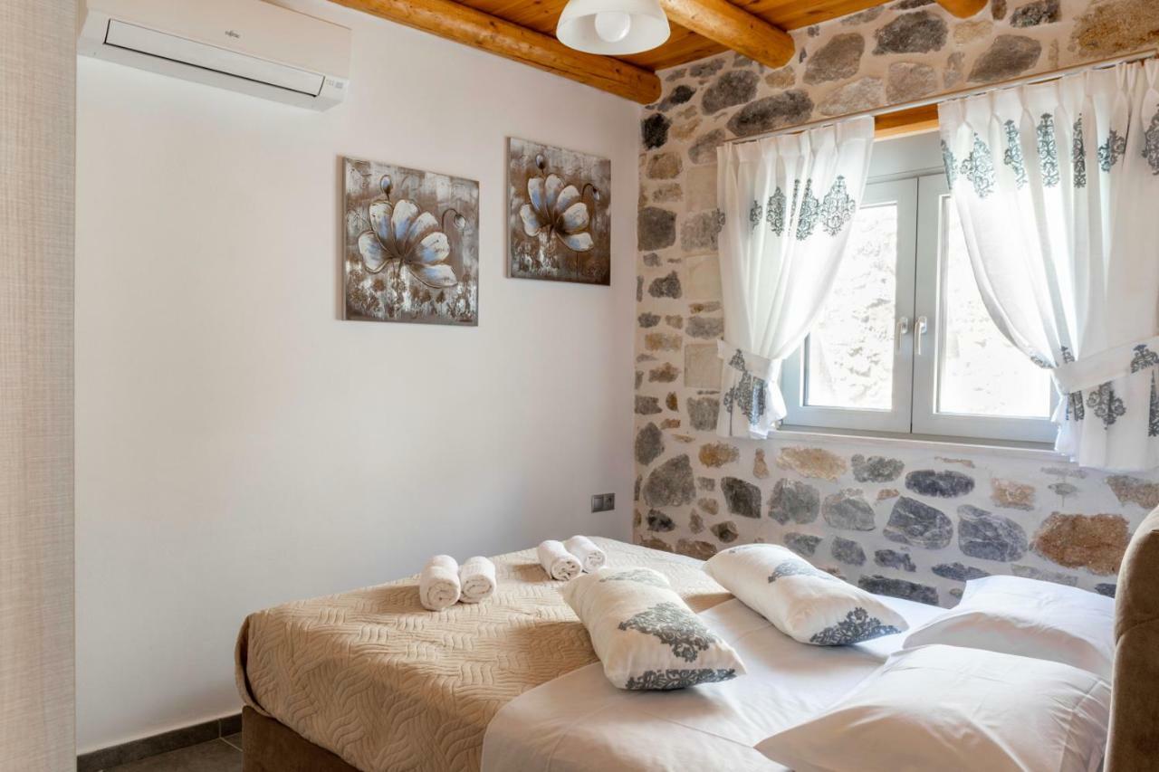 Marilena Natural Stone House, By Hellocrete Pigi  Exterior foto