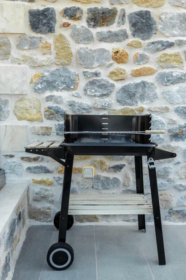 Marilena Natural Stone House, By Hellocrete Pigi  Exterior foto